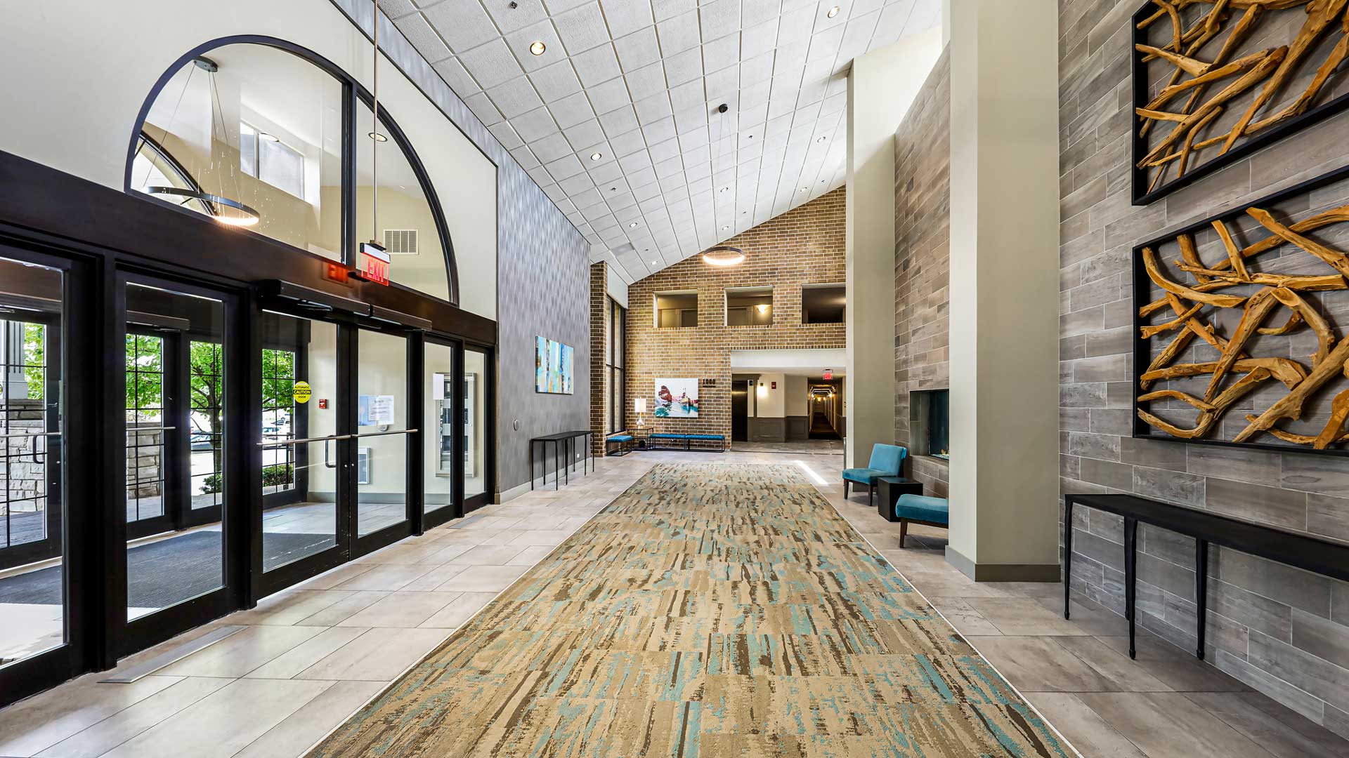 Home Iroquois Club Apartments